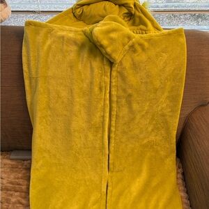 Green Grinch Hooded Blanket (kids)